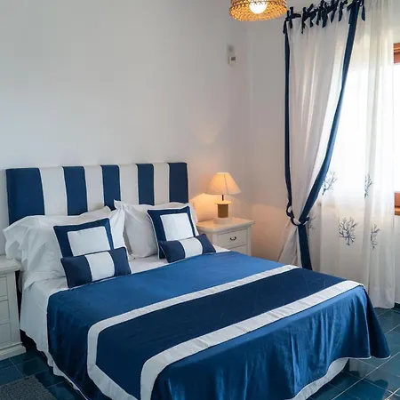 Villa With Swimming Pool & View *